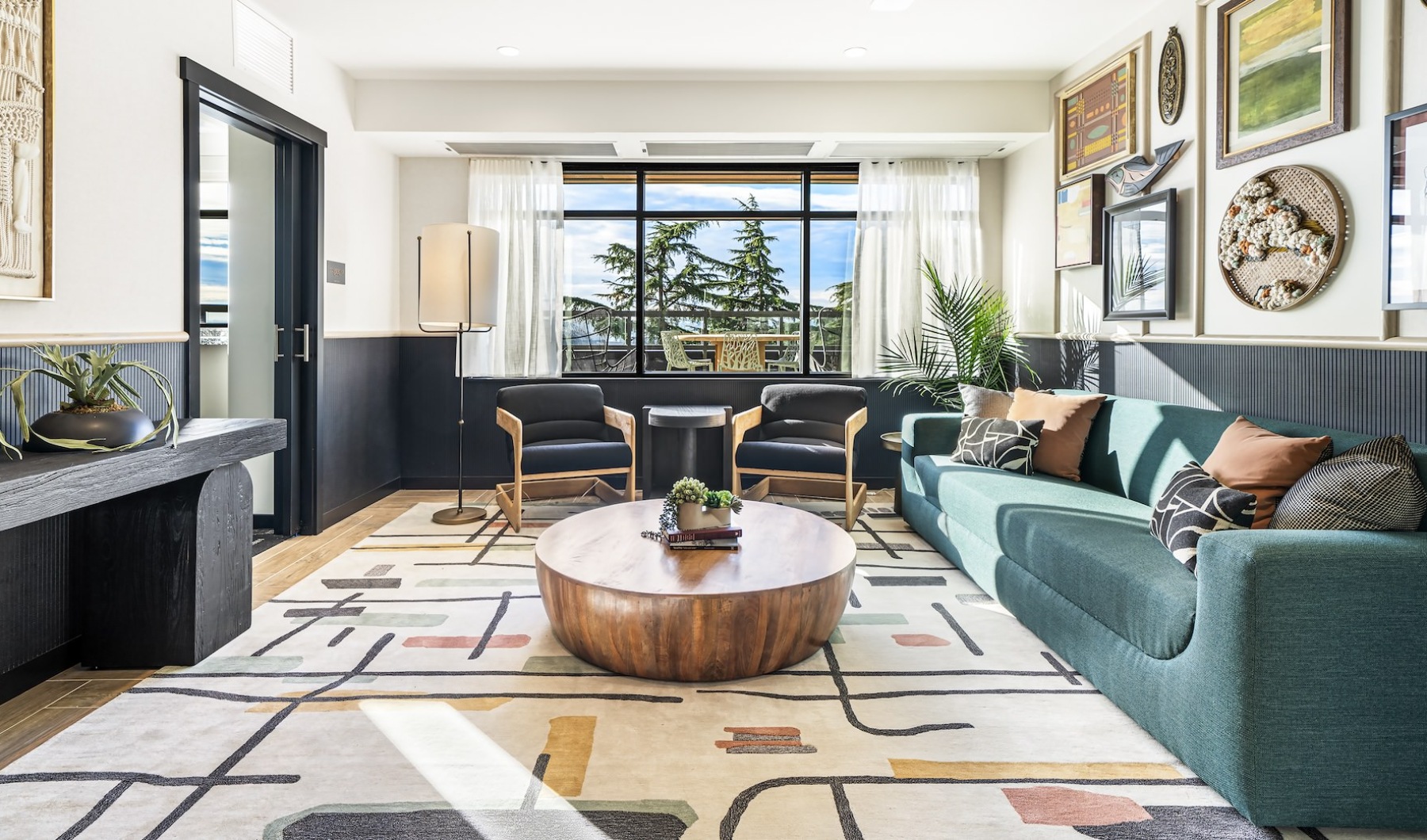 Find your perfect fit at Swell cafe area with ample seating